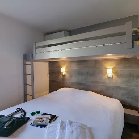 Hotel Self Check-in 2*